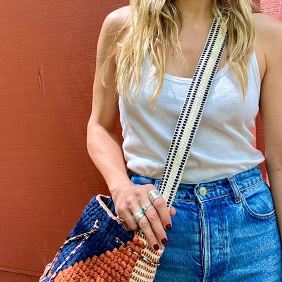 Bucket Bag - Picture 2 of 5